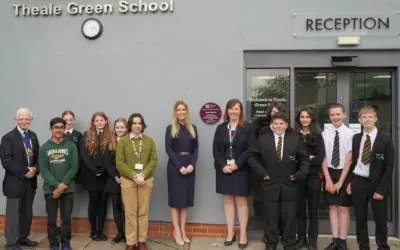 Purple Plaque unveiled at Theale Green School to honour alumna Laura Bayliss